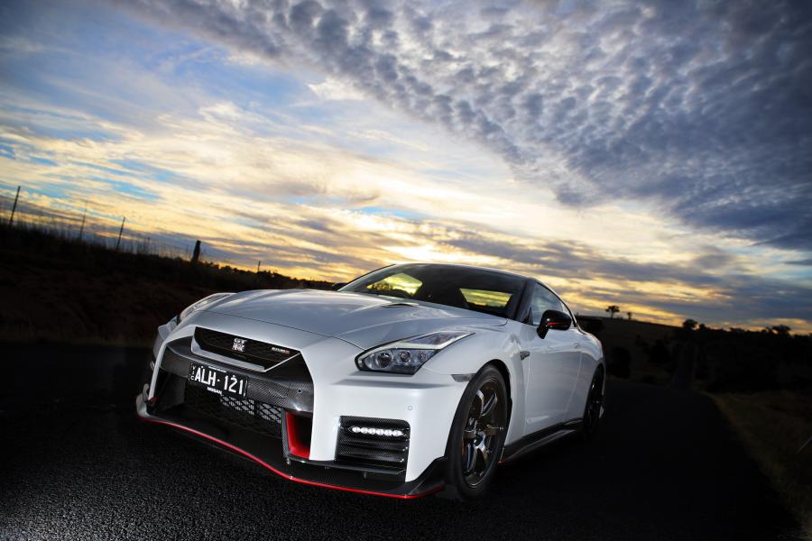  Nissan GT-R Nismo 2017 года  (AU) (фото 16 из 34)